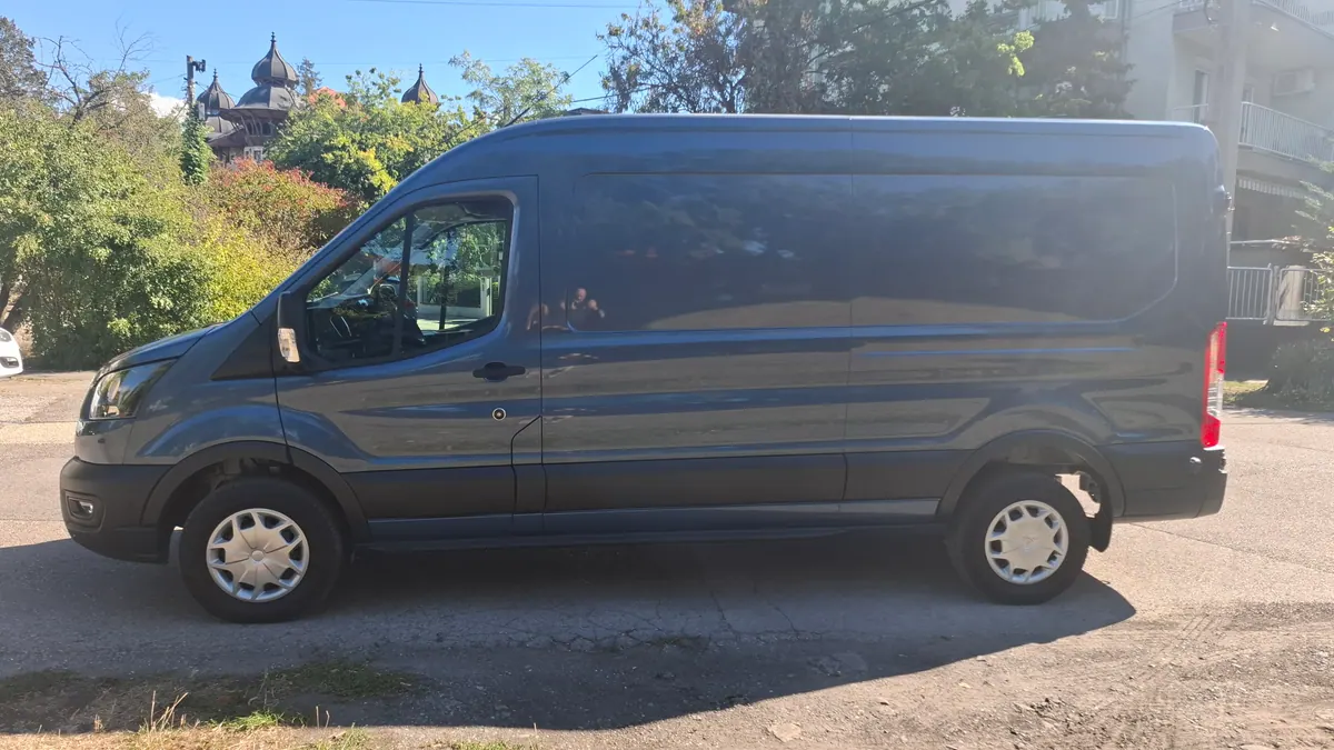 Ford e-Transit, bal oldalnézet